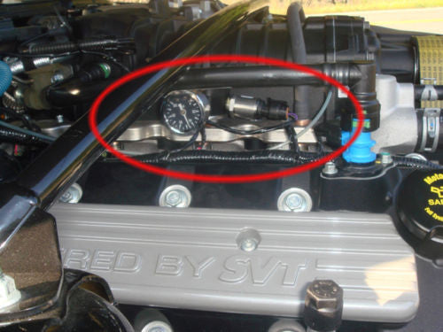 05-10 MUSTANG 1 1/2" 100 PSI FUEL PRESSURE GAUGE LIQUID FILLED WITH ADAPTER