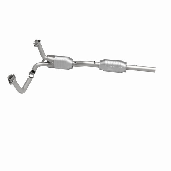MagnaFlow Direct Fit Catalytic Converter 96 Bronco F150/F250 2 Conv