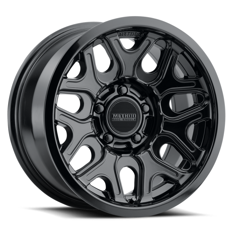 Method MR322 / 18x9 / 8x6.5 BP / 18ET / 5.68in BS / 130.81mm CB - Gloss Black Wheel