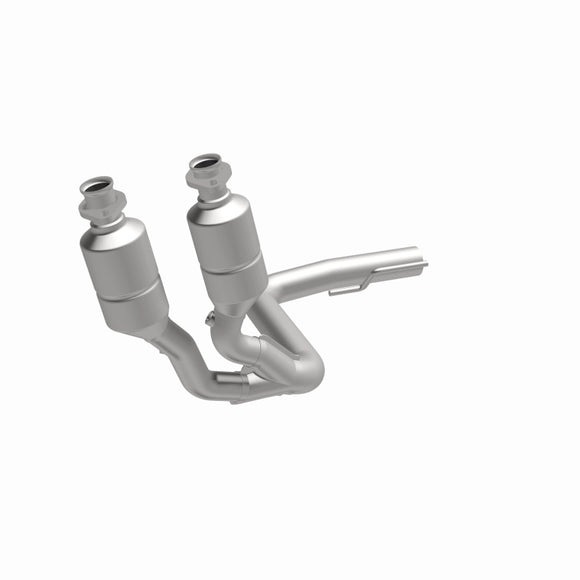 MagnaFlow Direct Fit Catalytic Converter 99-04 Jeep Grand Cherokee 4.0L Front