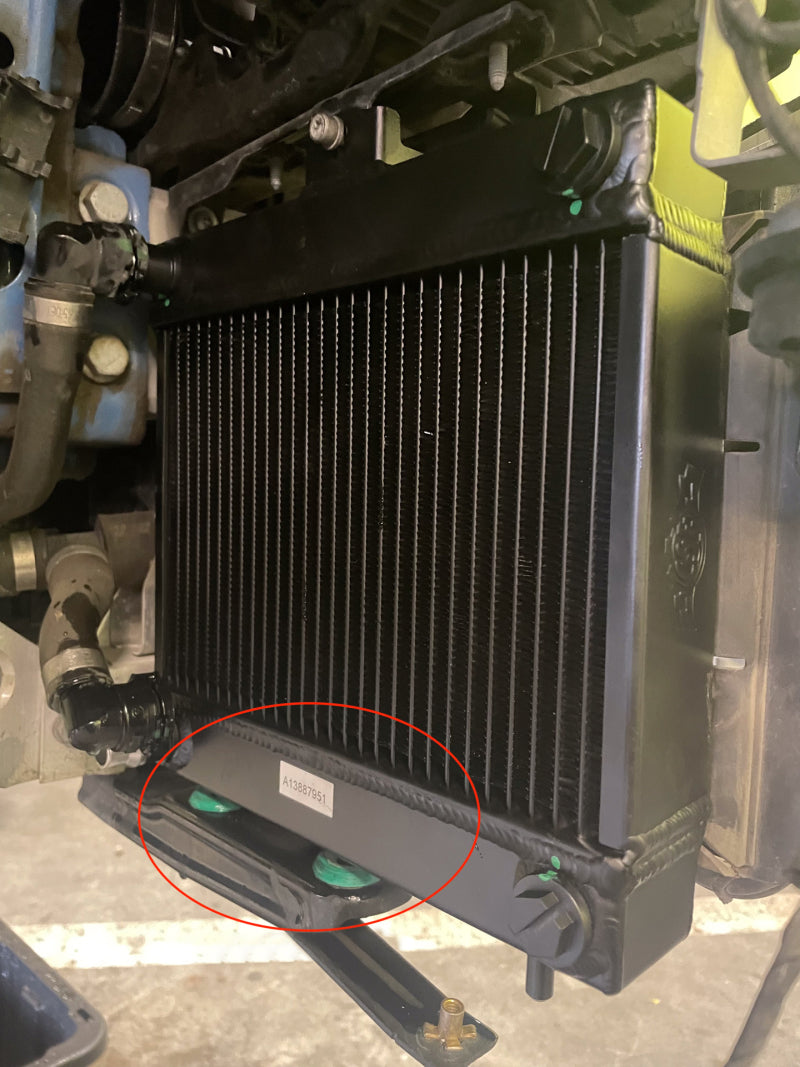 CSF BMW F8X M3/M4/M2C Auxiliary Radiators w/ Rock Guards (Sold Individually - Fits Left and Right - 0