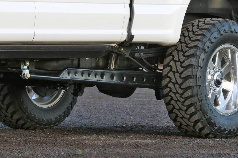 Fabtech 17-21 Ford F250/350 4WD Floating Rear Traction Bar System - 0