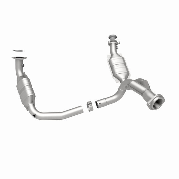MagnaFlow Direct Fit Catalytic Converter 07-08 Escalade 6.2 Driver Side OEM