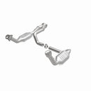 MagnaFlow Conv DF 02-06 Cadillac Escalade / 02-06 Chevy Avalanche 5.3L Dual Conv Y-Pipe Assembly 2WD-46
